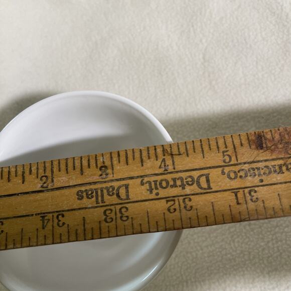 Vintage Indiana Glass Colony Harvest Grape Pattern Milk Glass Cups- Set Of 4 - Picture 7 of 8